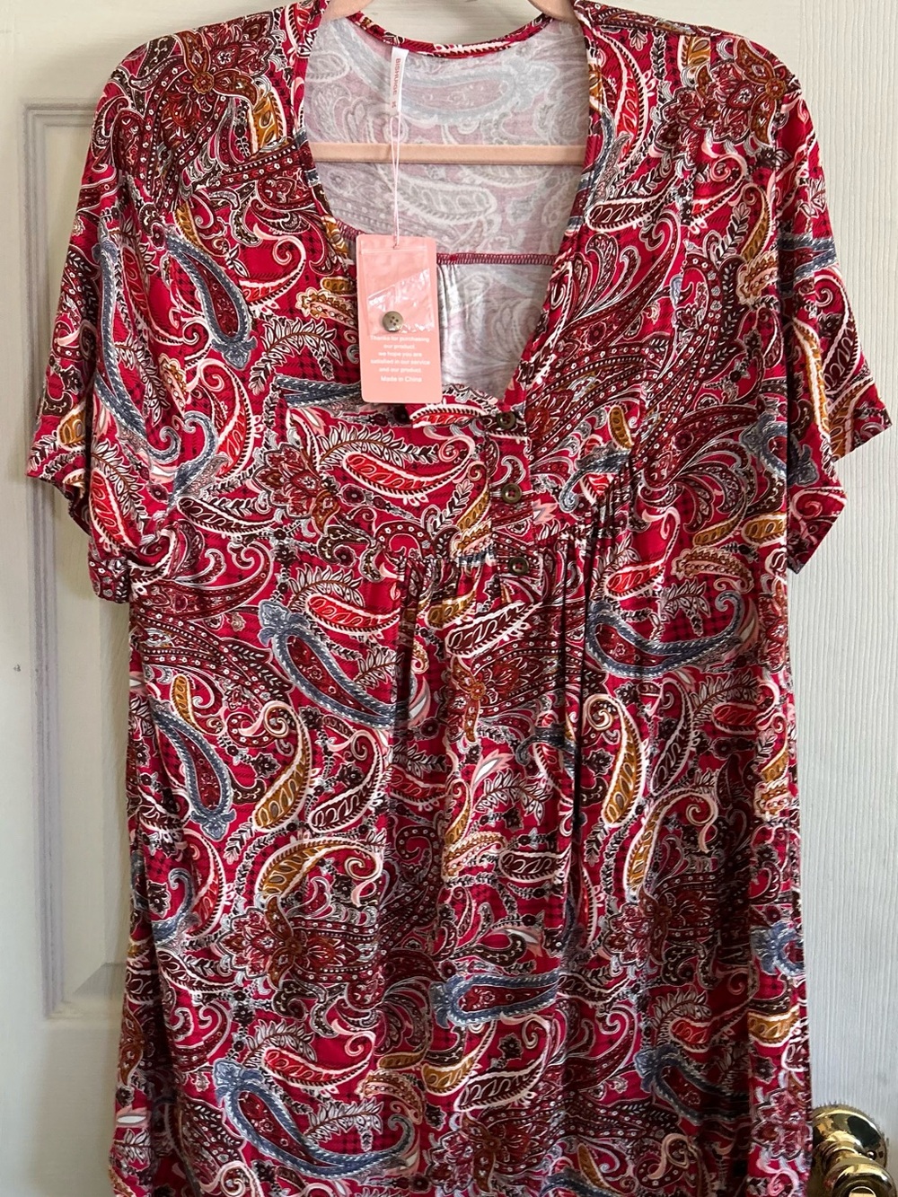 2XL. New. Target Women's Red Paisley V-Neck Knit Blouse
